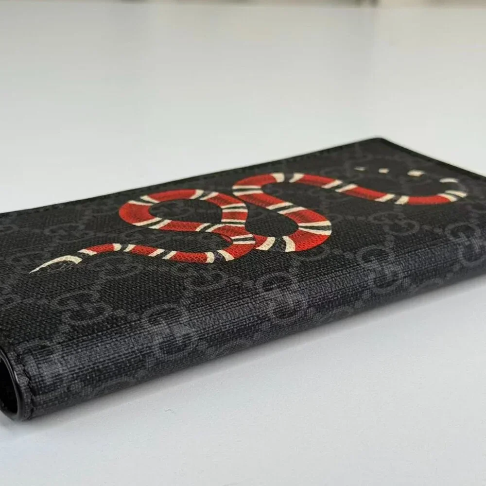 Gucci GG Logo Supreme Wallet with Iconic Red Snake Design - Picture 7 of 9